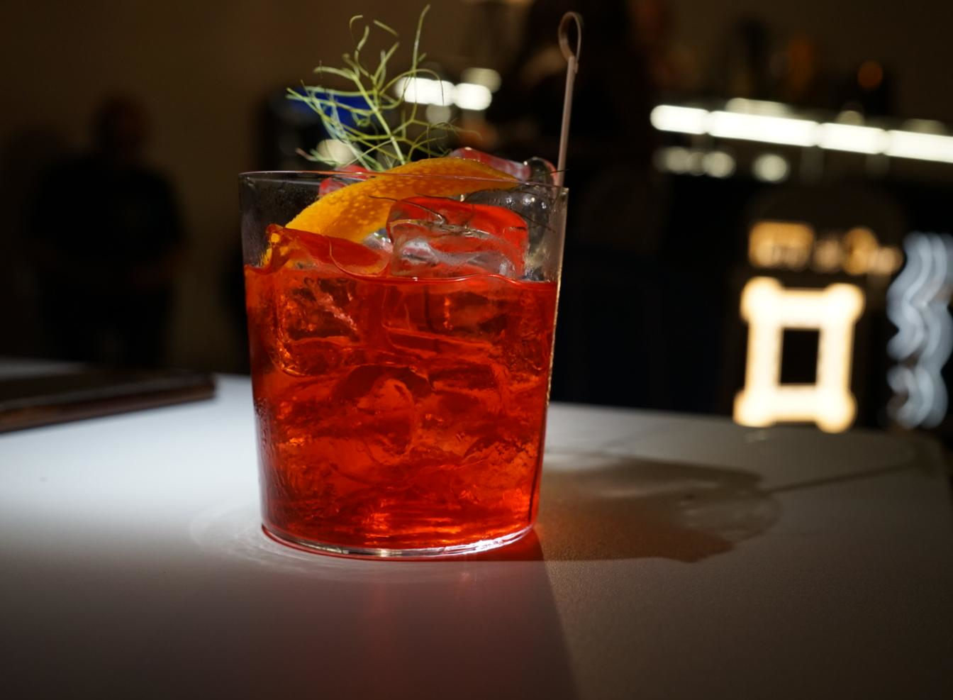 Cocktail d'autore servito al lounge bar della Torre del Cupo
