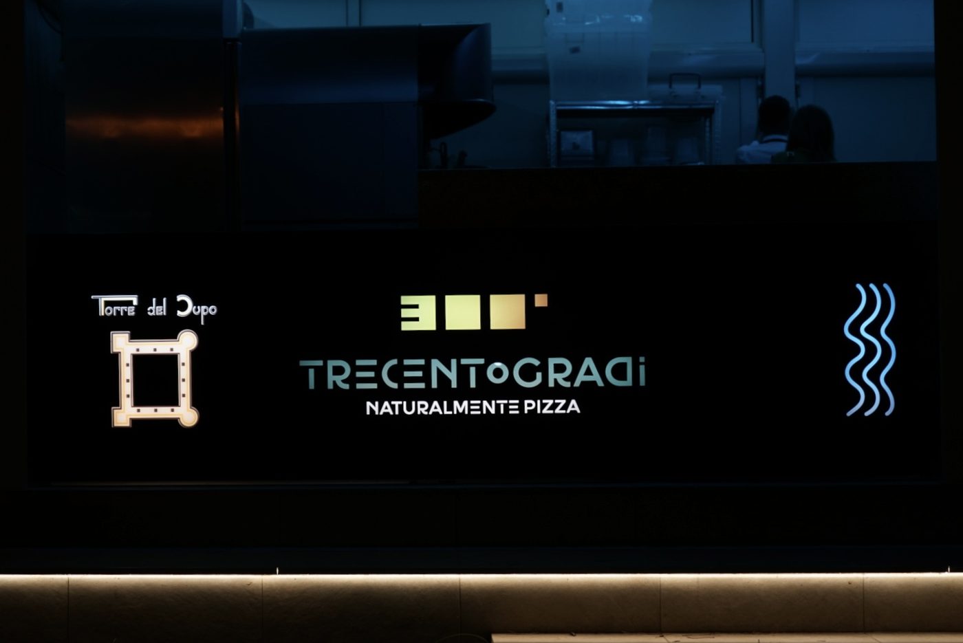 Insegna Torre del Cupo e Trecentogradi